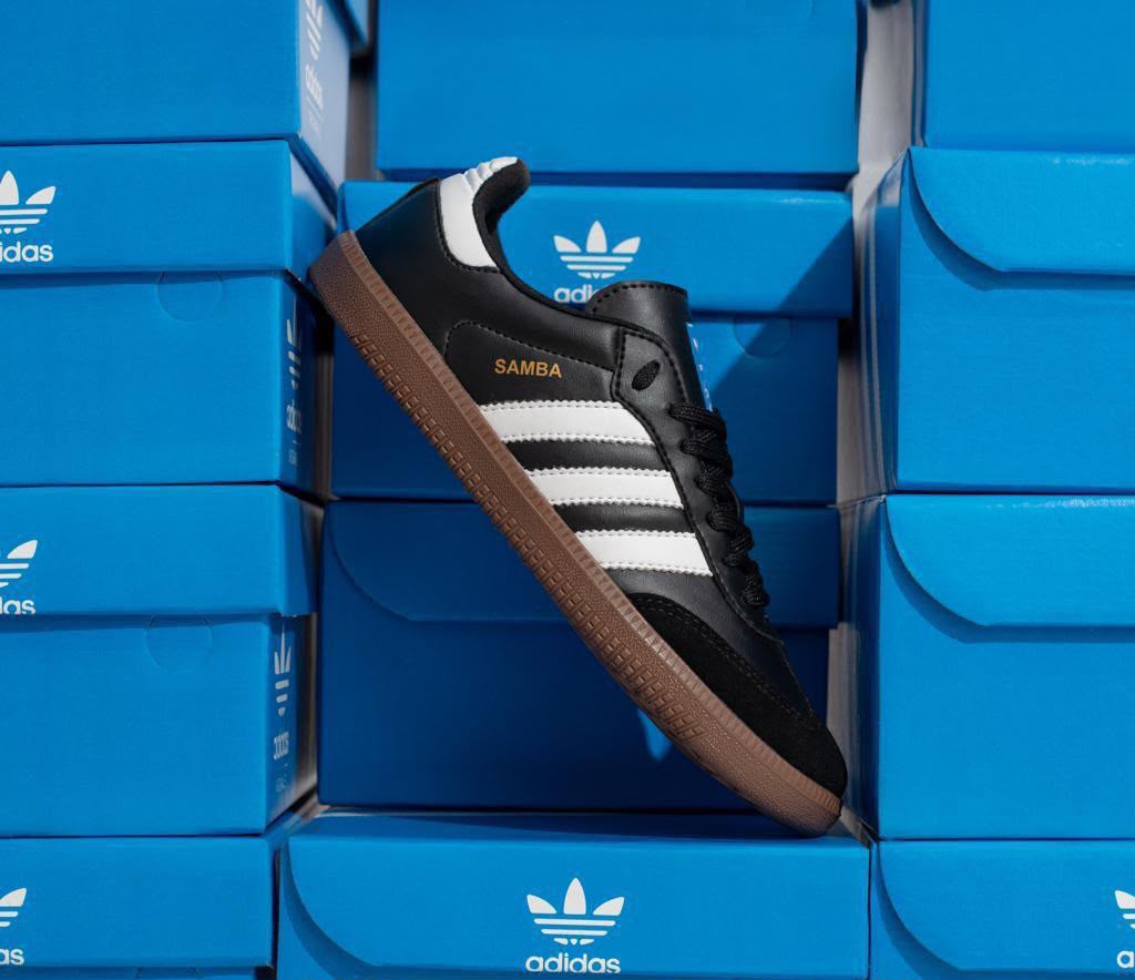 Tênis Adidas Samba preto e branco