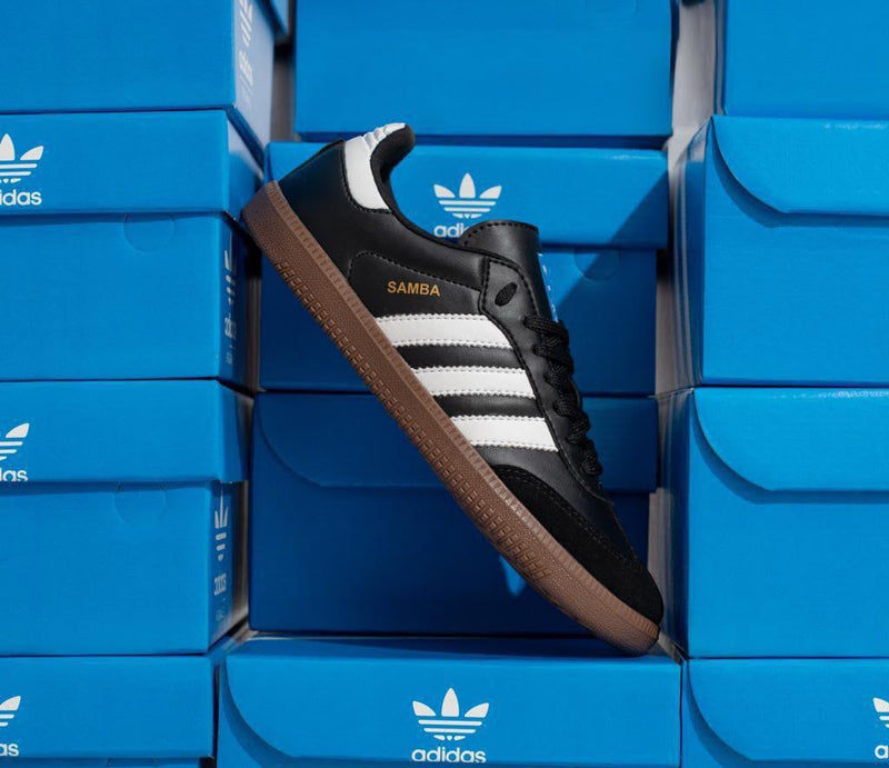 Tênis Adidas Samba preto e branco