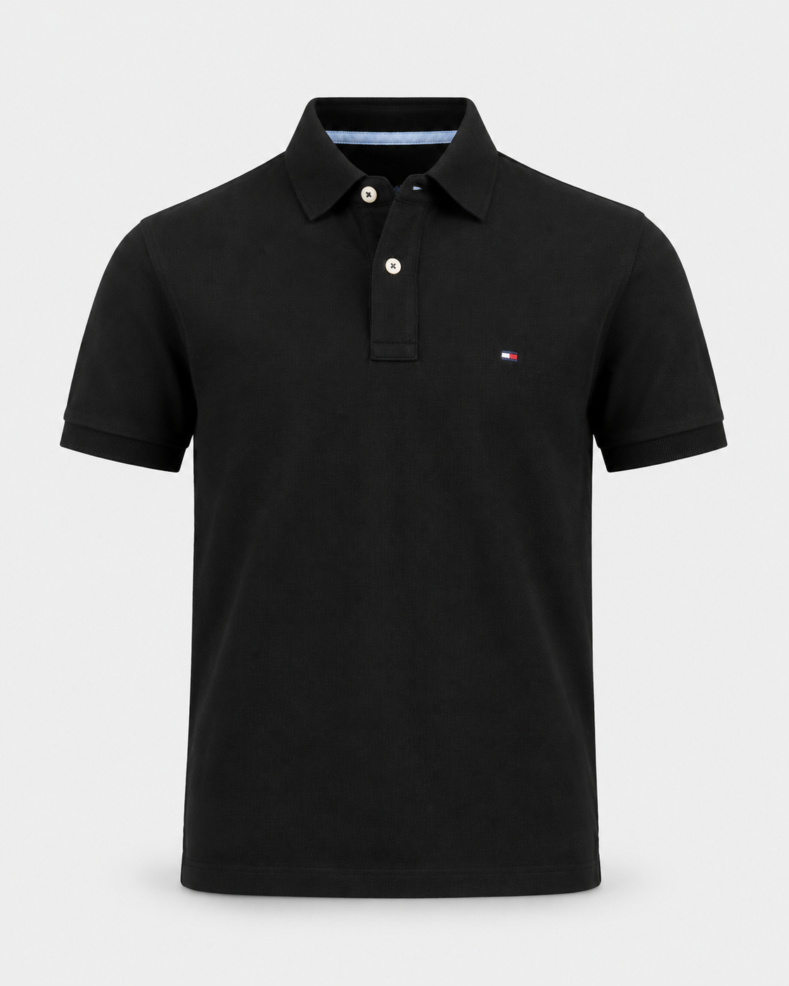 Polo TH Premium Luxo preta em manequim fantasma
